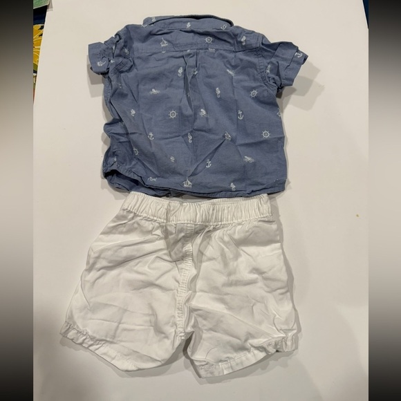 The Children’s Place Boys 3-6month nautical button short sleeve shirt and shorts - Picture 2 of 4